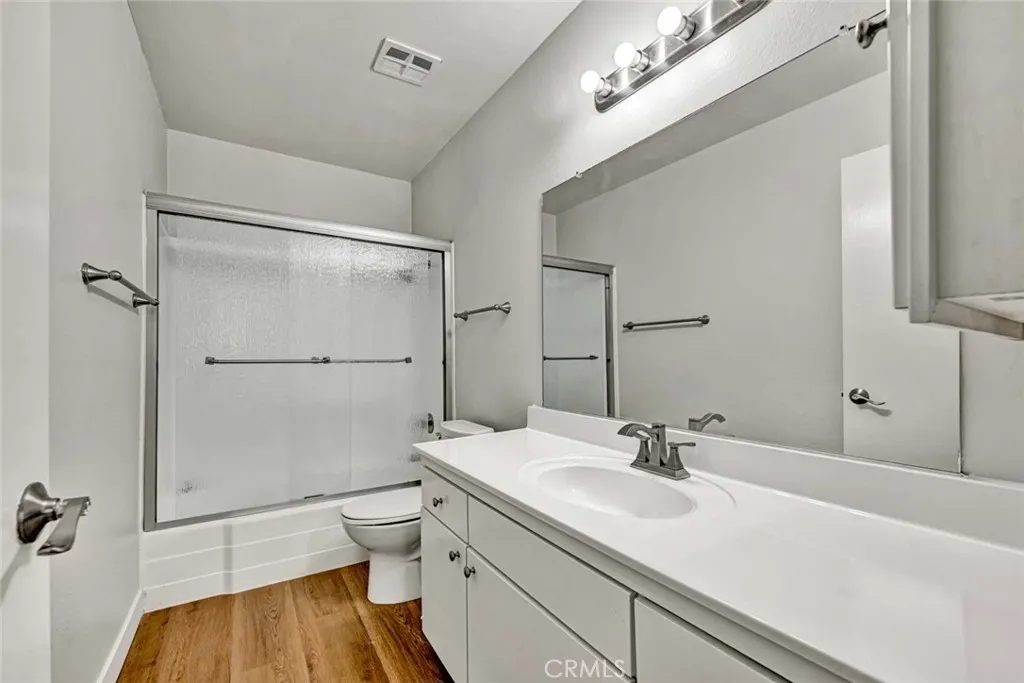 Nhà bán 4 phòng ngủ tại Tustin, CA - $1,150,000 - ảnh 8