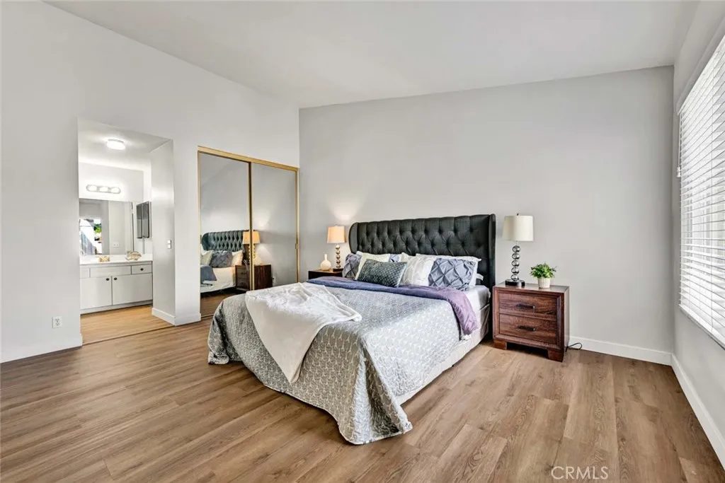 Nhà bán 4 phòng ngủ tại Tustin, CA - $1,150,000 - ảnh 6