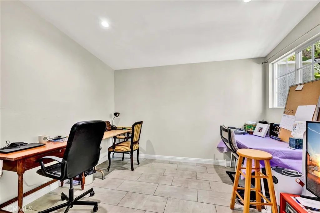 5-Bedroom Single-Family Home for Sale in Irvine, CA – 3841 Claremont St – $1,579,900 - photo 4