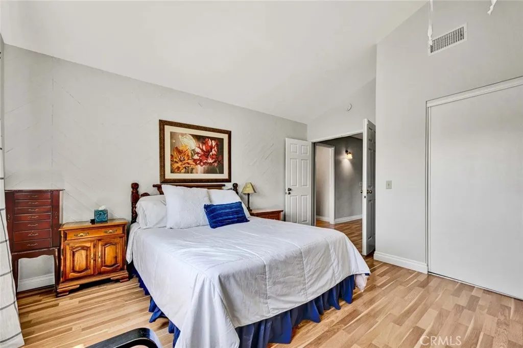 5-Bedroom Single-Family Home for Sale in Irvine, CA – 3841 Claremont St – $1,579,900 - photo 6