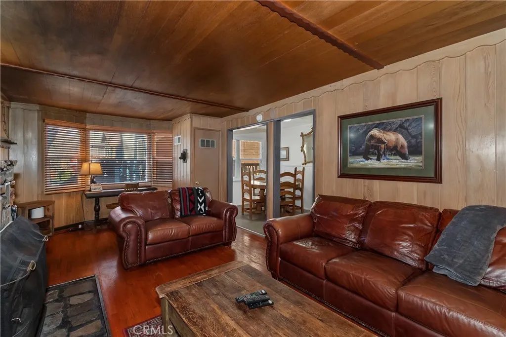 3-Bedroom Single-Family Home for Sale in Big Bear Lake, CA – 435 Arroyo Dr – $399,000 - photo 3