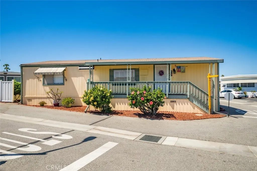 Nhà bán 2 phòng ngủ tại Long Beach, CA - $179,000