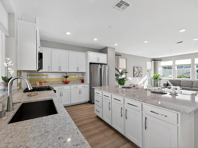 Nhà bán 3 phòng ngủ tại Hayward, CA - $999,999 - ảnh 3