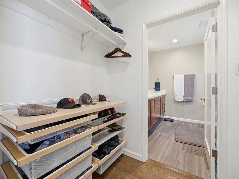 Nhà bán 7 phòng ngủ tại Redwood City, CA - $2,349,000 - ảnh 10