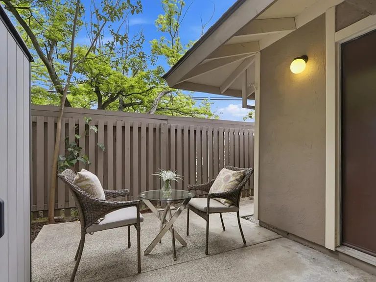 Nhà bán 2 phòng ngủ tại Cupertino, CA - $899,000 - ảnh 6