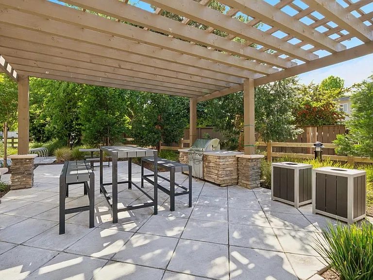 3-Bedroom Townhome for Sale in Mountain View, CA – 663 Alamo Ct – $1,478,000 - photo 10