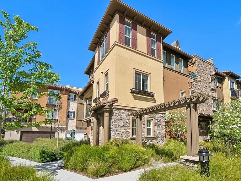 Nhà bán 3 phòng ngủ tại Mountain View, CA - $1,478,000