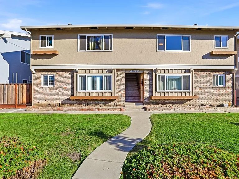 Nhà bán 8 phòng ngủ tại Santa Clara, CA - $1,999,888