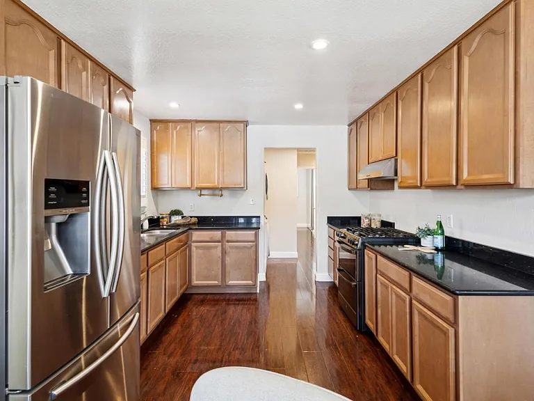 Nhà bán 3 phòng ngủ tại San Jose, CA - $899,000 - ảnh 2