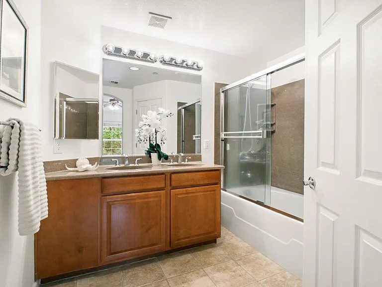 Nhà bán 3 phòng ngủ tại San Jose, CA - $1,048,000 - ảnh 8