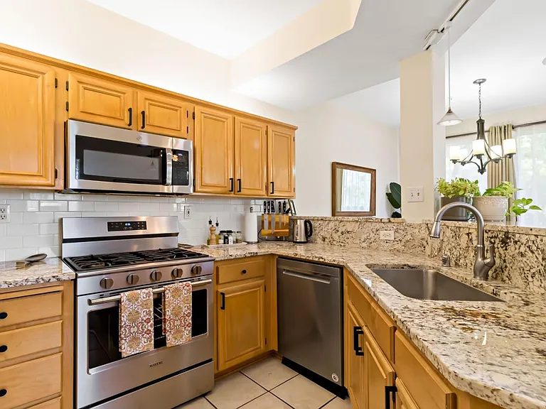 Nhà bán 2 phòng ngủ tại San Jose, CA - $790,000 - ảnh 3