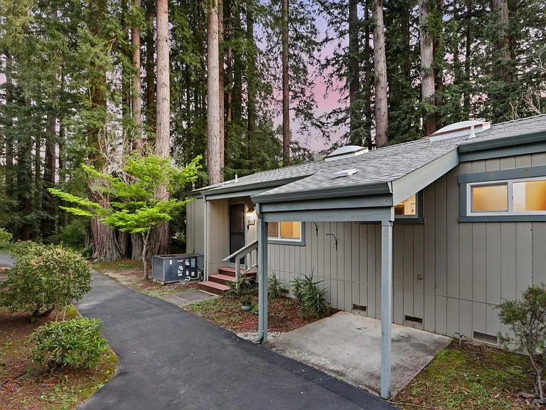 Nhà bán 2 phòng ngủ tại Boulder Creek, CA - $595,000