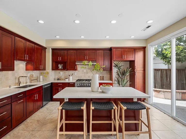 Nhà bán 5 phòng ngủ tại San Jose, CA - $1,999,000 - ảnh 2