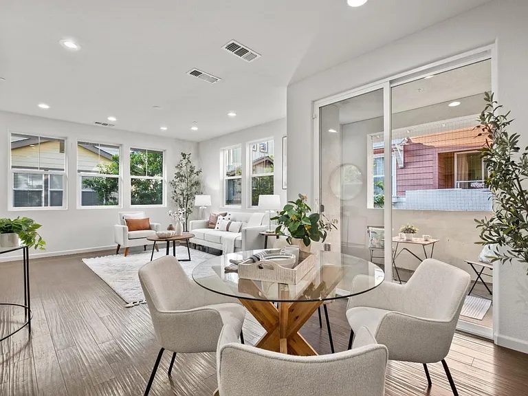 Nhà bán 2 phòng ngủ tại San Jose, CA - $950,000