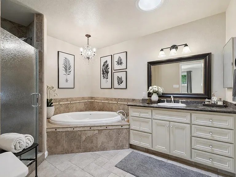 Nhà bán 4 phòng ngủ tại Gilroy, CA - $1,249,000 - ảnh 11