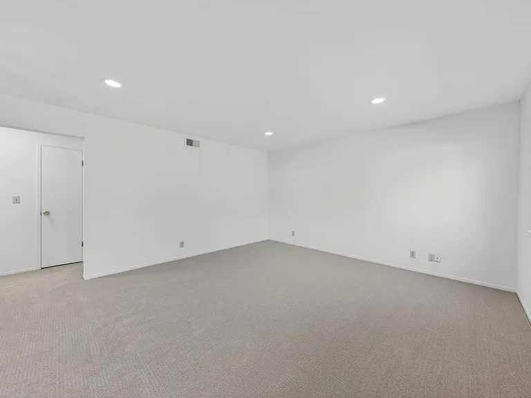 2-Bedroom Condo for Sale in San Jose, CA – 909 Gilchrist Dr #1 – $499,000 - photo 2