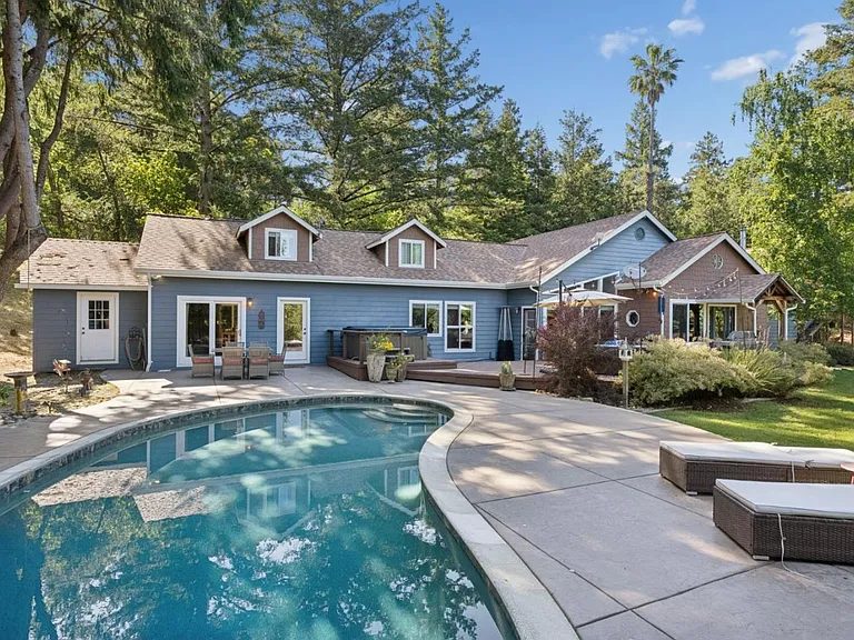Nhà bán 5 phòng ngủ tại Los Gatos, CA - $1,799,000 - ảnh 2
