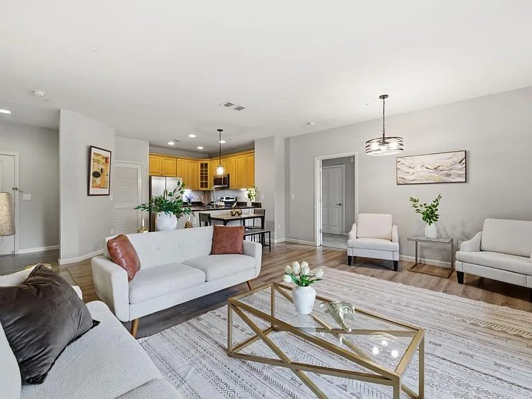 Nhà bán 2 phòng ngủ tại San Jose, CA - $650,000