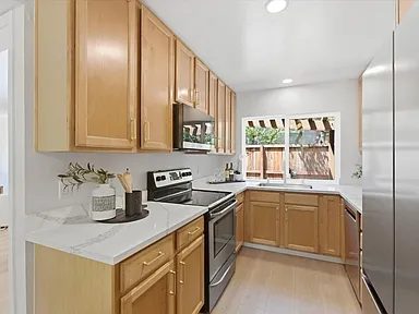 Nhà bán 4 phòng ngủ tại Cupertino, CA - $1,900,000 - ảnh 4