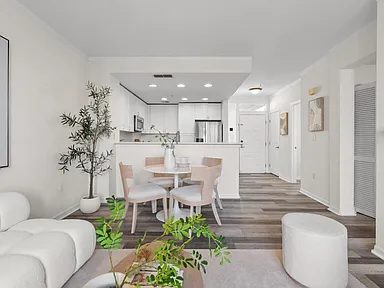 2-Bedroom Condo for Sale in Santa Clara, CA – 3901 Lick Mill Blvd APT 364 – $649,900 - photo 3