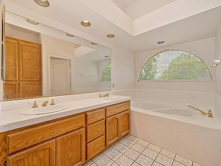 4-Bedroom Single-Family Home for Sale in Elk Grove, CA – 5021 Krista Ct – $630,000 - photo 11
