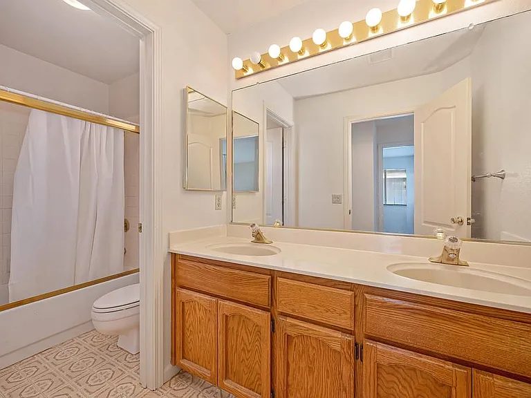 4-Bedroom Single-Family Home for Sale in Elk Grove, CA – 5021 Krista Ct – $630,000 - photo 12