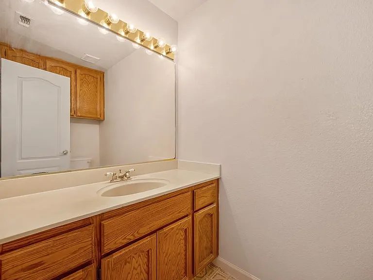 4-Bedroom Single-Family Home for Sale in Elk Grove, CA – 5021 Krista Ct – $630,000 - photo 8