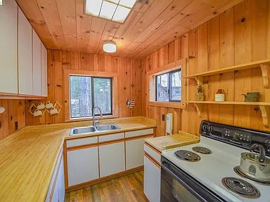 Nhà bán 2 phòng ngủ tại Long Barn, CA - $250,000 - ảnh 2
