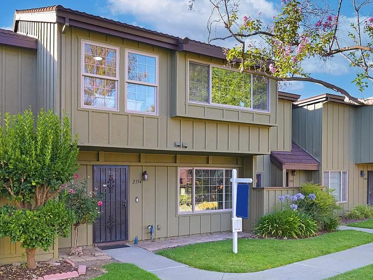 Nhà bán 4 phòng ngủ tại San Jose, CA - $949,000