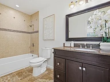 Nhà bán 4 phòng ngủ tại San Jose, CA - $949,000 - ảnh 10
