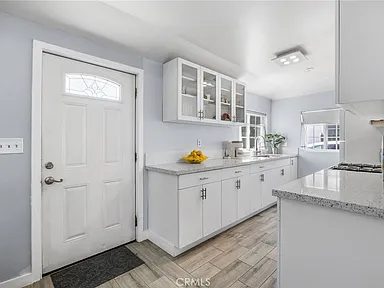 Nhà bán 2 phòng ngủ tại Corona, CA - $499,000 - ảnh 2