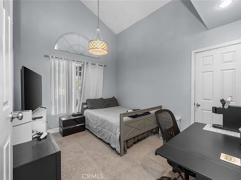 Nhà bán 4 phòng ngủ tại Corona, CA - $669,000 - ảnh 6