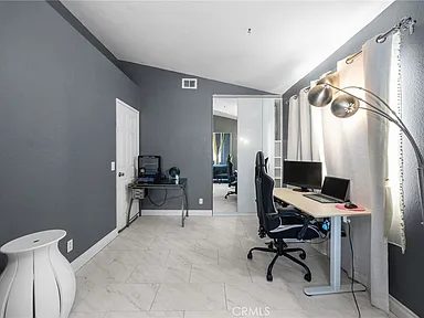 Nhà bán 4 phòng ngủ tại Corona, CA - $669,000 - ảnh 10