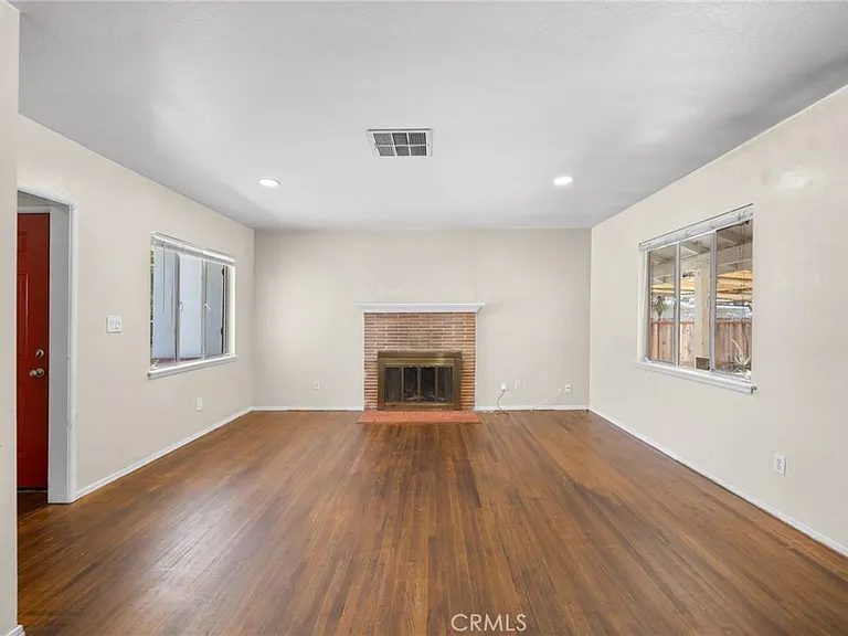 Nhà bán 3 phòng ngủ tại Orange, CA - $849,900 - ảnh 4