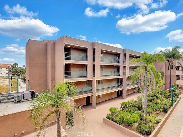 Nhà bán 2 phòng ngủ tại Santa Ana, CA - $399,000 - ảnh 9