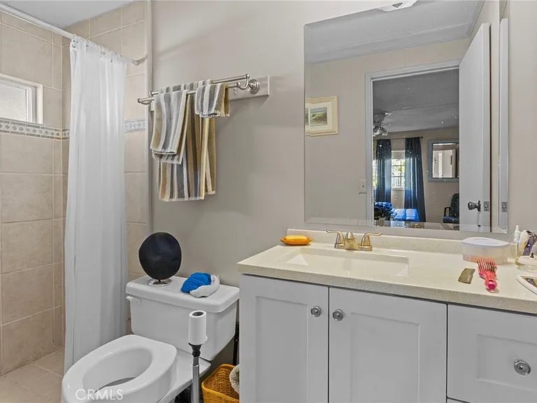 Nhà bán 2 phòng ngủ tại Lake Forest, CA - $165,000 - ảnh 8