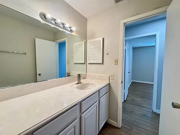 Bán Condo 2 Phòng Ngủ Tại North Dallas, TX – Giá Chỉ 210.000 USD - ảnh 5