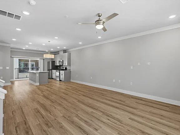Bán Townhouse 3 Phòng Ngủ Tại Plano, Texas- $399.000 USD - ảnh 2