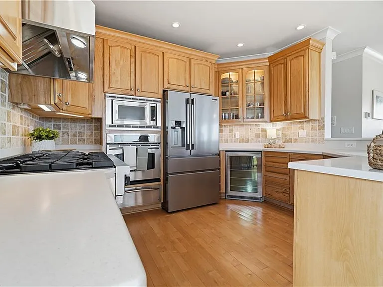 5-Bedroom Single-Family Home for Sale in Bay Bridge Ln, VA – 0004812 Bay Bridge Ln – $1,745,000 - photo 4