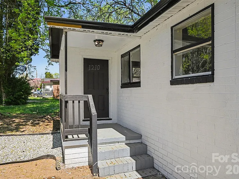 3-Bedroom Single-Family Home for Sale in Salisbury, NC – 0001210 Grady St – $159,000 - photo 6