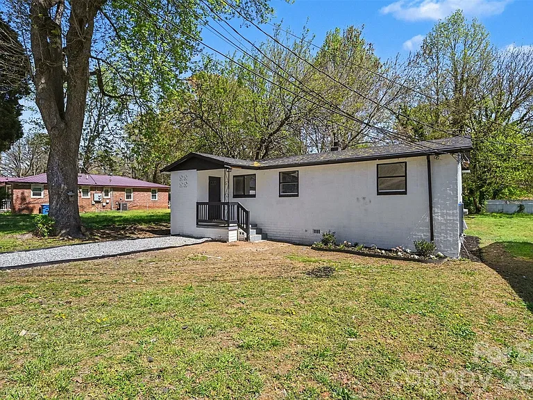 3-Bedroom Single-Family Home for Sale in Salisbury, NC – 0001210 Grady St – $159,000 - photo 9