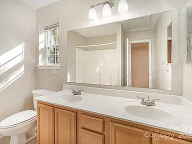 3-Bedroom Townhome for Sale in Charlotte, NC – 0008230 Rudolph Rd – $275,000 - photo 7