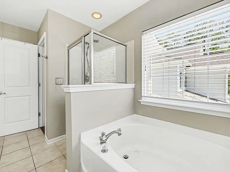 3-Bedroom Condo for Sale in North Charleston, SC – 0005150 Trump St Unit 1904 – $319,000 - photo 8