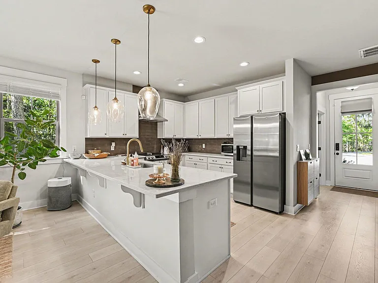 3-Bedroom Townhome for Sale in North Charleston, SC – 0005140 Park Creek Ave – $359,000 - photo 3