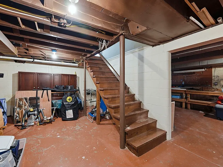 5-Bedroom Single-Family Home for Sale in Carmel, IN – 0001025 Oswego Rd – $1,200,000 - photo 11