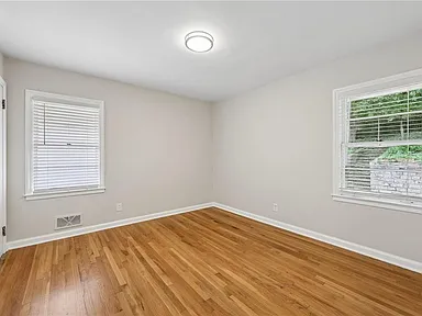 579 N Superior Ave, Decatur, GA 30033 - ảnh 9