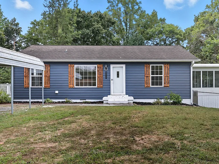 $234,900 - Nhà bán 3 phòng ngủ Clarksville, TN 37042