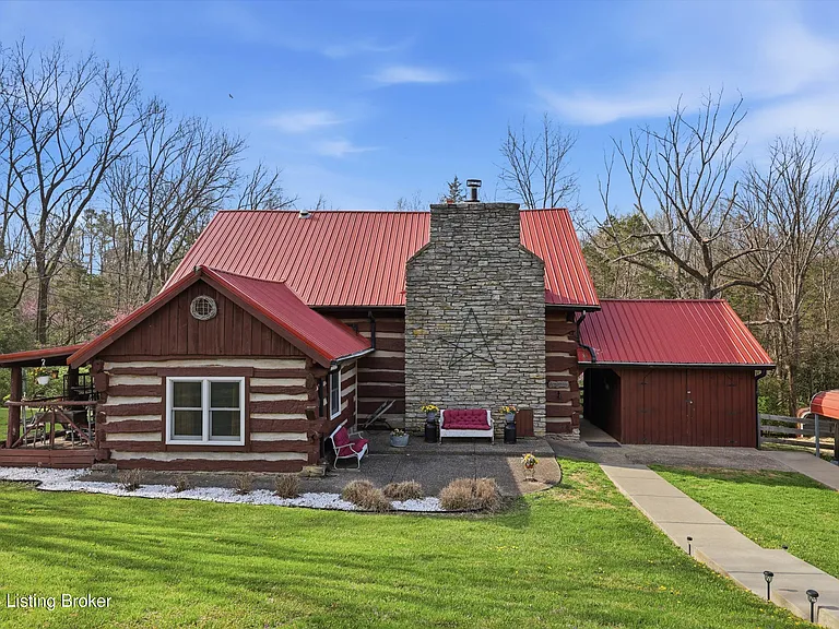 $450,000- Bán nhà 3 phòng ngủ Crestwood, KY