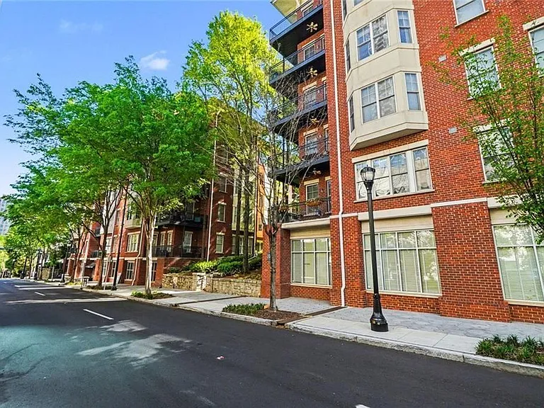 Condo For Sale in Atlanta -GA